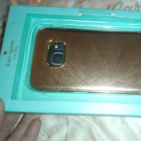 Kate Spade New York wrap case rose gold, NWT - Picture 2 of 6